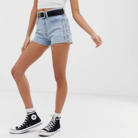 NWT Levi's 501 High Rise Logo Denim Shorts - Picture 3 of 5